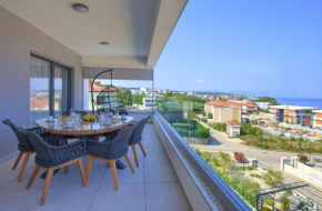 Apartment Crystal Aura 2